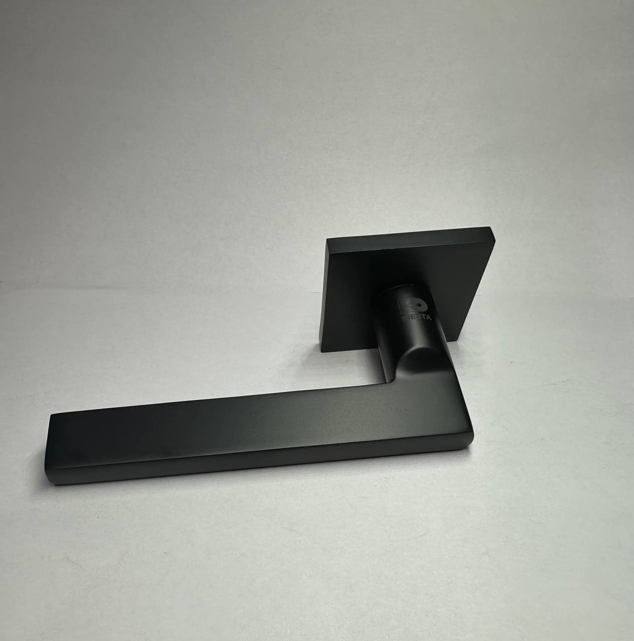 Ручка квадрат Инерта FZ21-157 BL, цвет черный (гарантия - 12 месяцев)